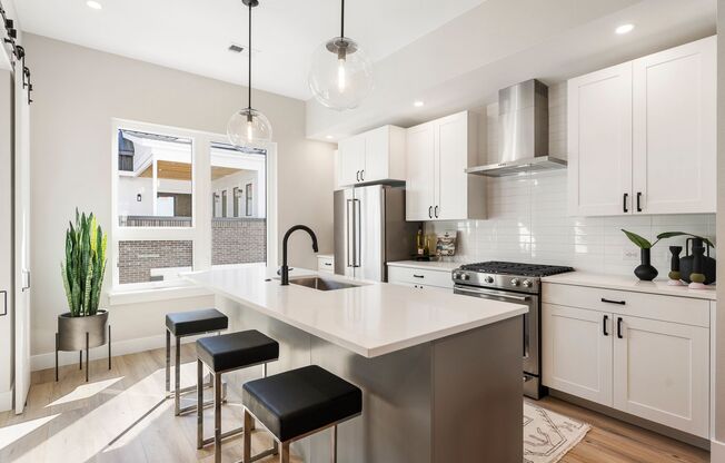 A Line Townhomes Central Park