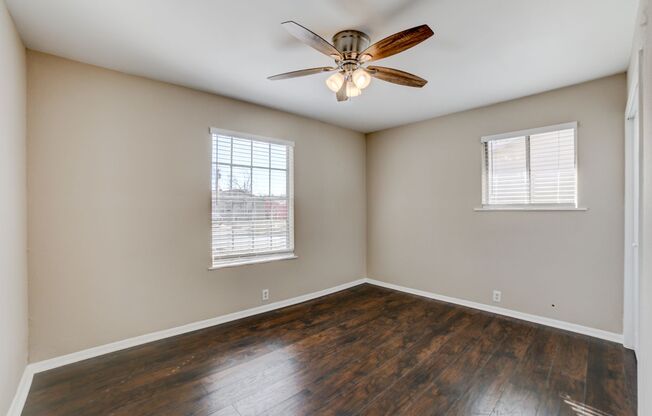 3 beds, 1 bath, $1,365