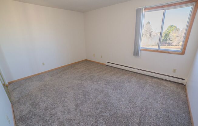 2 beds, 1 bath, 936 sqft, $850, Unit 2521-201