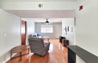 2 beds, 2 baths, $1,600, Unit Unit #802