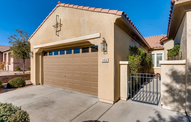 Modern Luxury Oasis with Heated Pool: 4BR, 3BA Gem in Henderson, NV!