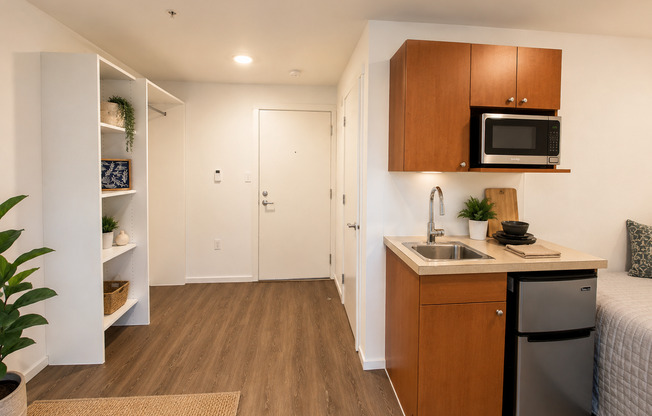 Studio, 1 bath, 176 sqft, $1,195, Unit 5210