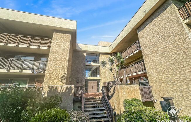 Spacious 2B 2BA Condo with AC and Large Patio!
