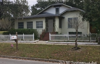241 NE TUSCAWILLA AVE