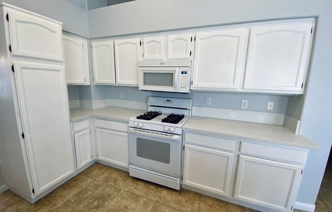 3 beds, 2 baths, $2,275