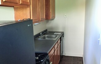 4 beds, 2 baths, $3,145, Unit Apt. #1