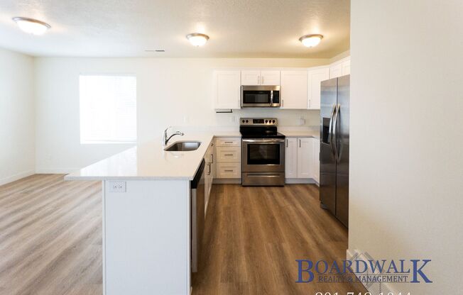 3 beds, 1 bath, 1,250 sqft, $1,375, Unit 328 E Main St #8