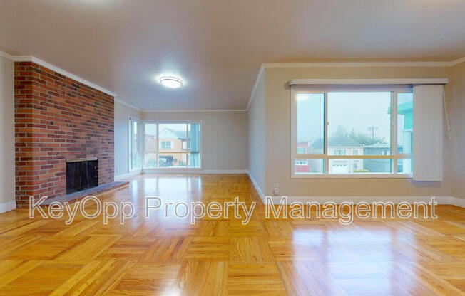 31 CRESTLINE AVE