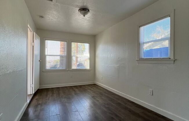 3 beds, 1 bath, $1,300