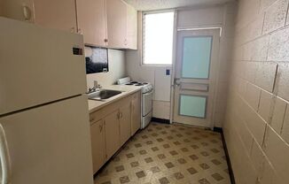 2 beds, 1 bath, $1,500, Unit 2B