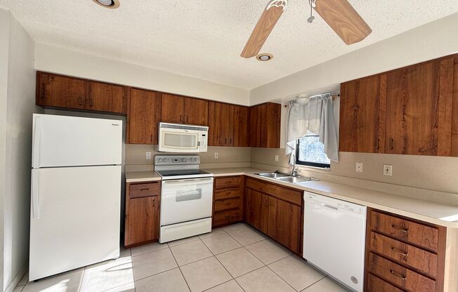 2/2 Single Family Available Now!