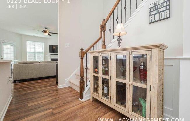 6125 BEALE LOOP