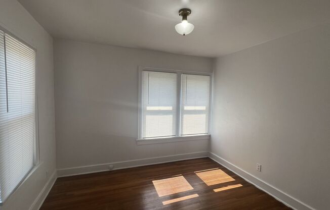 2 beds, 1 bath, $1,200