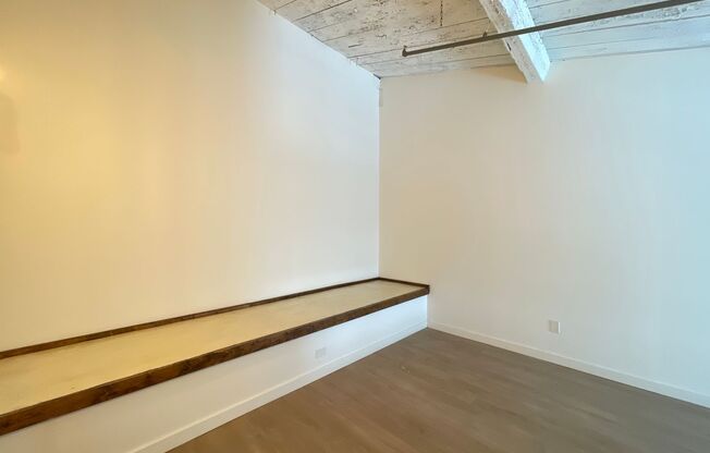 1 bed, 1 bath, 700 sqft, $1,595, Unit Unit 322 (Loft)
