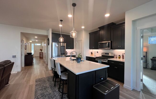 Gorgeous 5 Bedroom in Battle Ground!