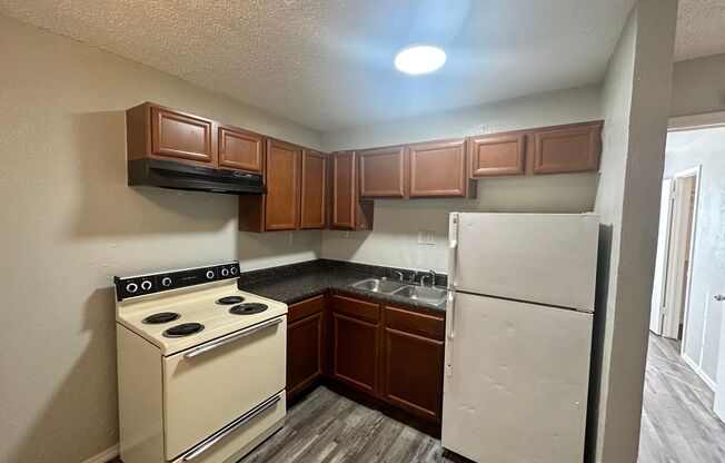 1 bed, 1 bath, 650 sqft, $795, Unit Blackwelder #2