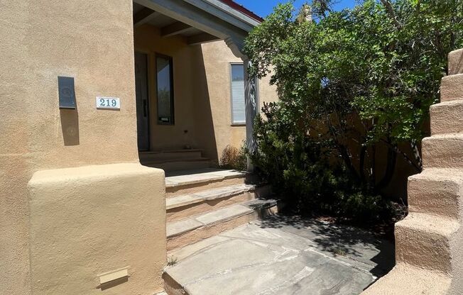 Valle del Sol just North of the Plaza - 3 bedroom, 3 bath, 2 car garage - available now!