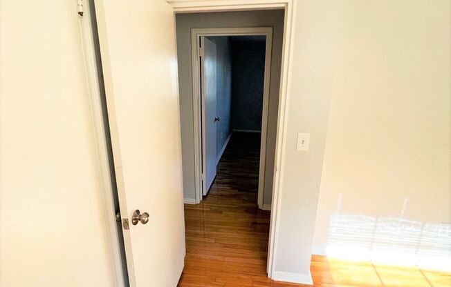 2 beds, 1 bath, 825 sqft, $2,500, Unit S081A