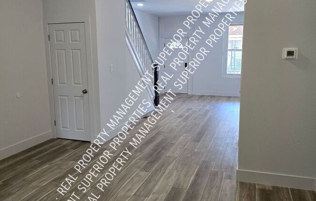 2161 W GRANGE AVE