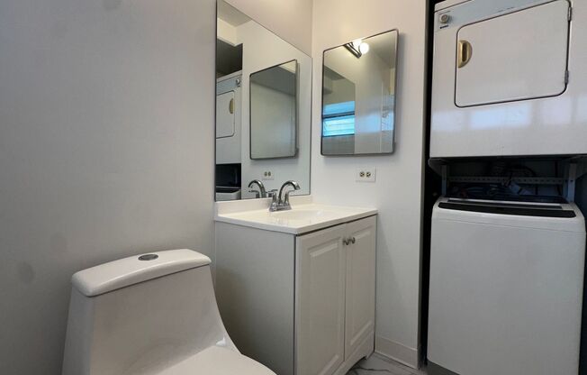 Studio, 1 bath, $1,600