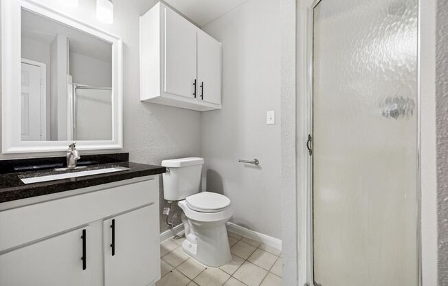 2 beds, 2 baths, 800 sqft, $1,595, Unit 5104