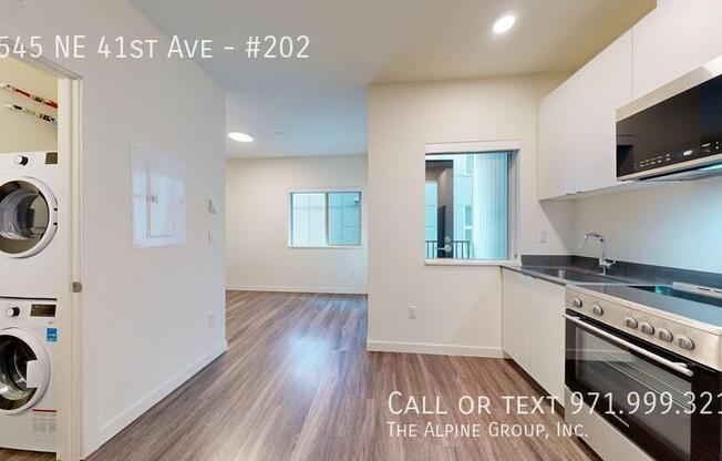1545 NE 41 AVE