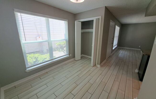 2 beds, 2 baths, 926 sqft, $1,187, Unit 2423