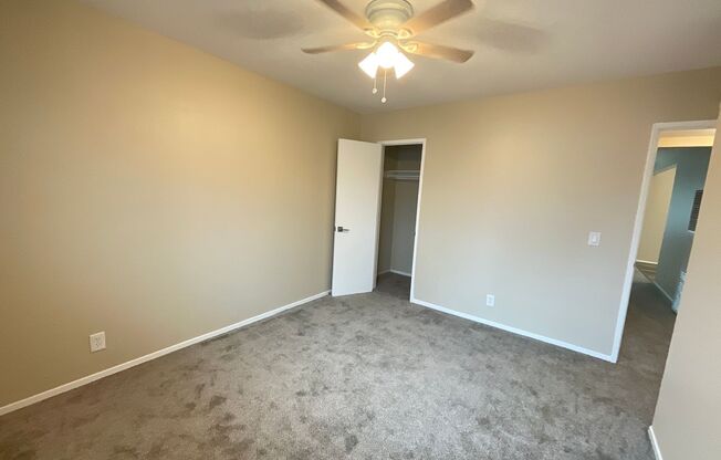 2 beds, 1 bath, 900 sqft, $2,395