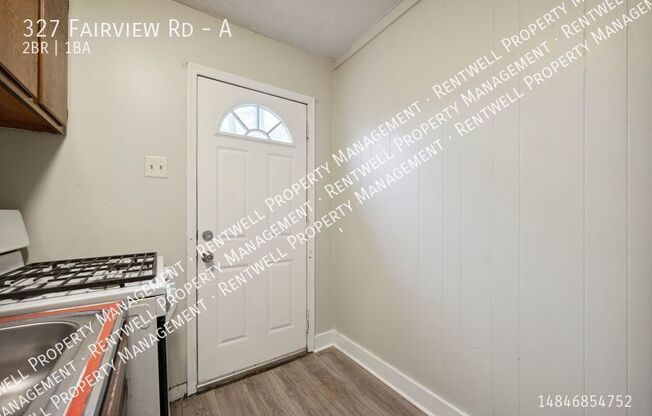 2 beds, 1 bath, $1,299