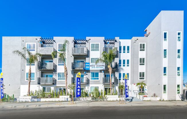 MODERNO North Hollywood