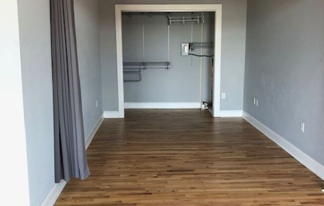 1 bed, 1 bath, 636 sqft, $1,350, Unit 346