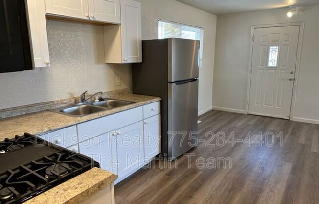 2 beds, 1 bath, 800 sqft, $1,600