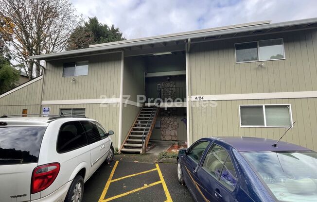 2 beds, 1 bath, $1,495, Unit 4124 Unit D