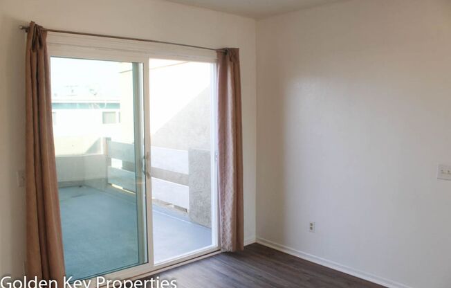 1 bed, 1 bath, 450 sqft, $1,675, Unit 1239 Center Avenue #7