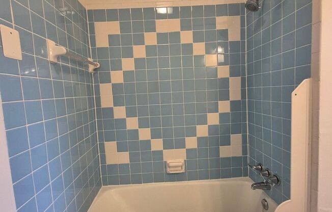 1 bed, 1 bath, 650 sqft, $1,249, Unit 7235 Penn Ave. #3A