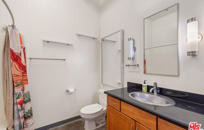 Studio, 1 bath, 980 sqft, $2,500, Unit 519
