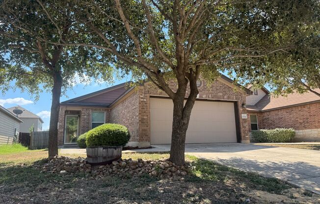 BEAUTIFUL SINGLE STORY HOME  |  CLOSE TO HWY 90 & 1604 | SHOPPING & RESTAURANTS