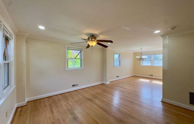 Charming 3BD/2BA Townhome in Gwynn Oak, MD!