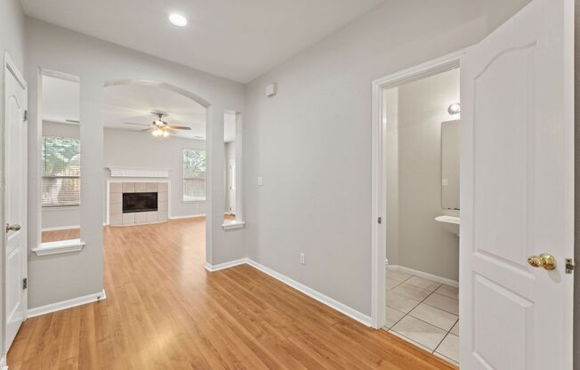 15812 Opal Fire Dr, Austin, TX 78728