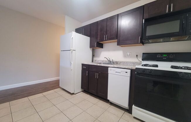 1 bed, 1 bath, $1,195, Unit 210