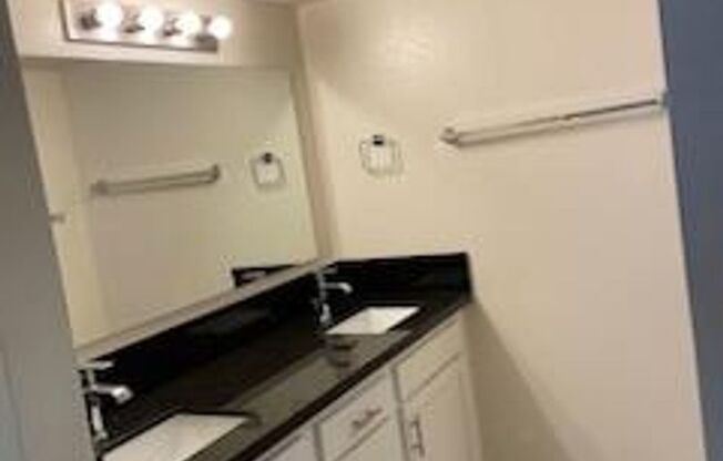 2 beds, 1 bath, 707 sqft, $1,159, Unit 8229