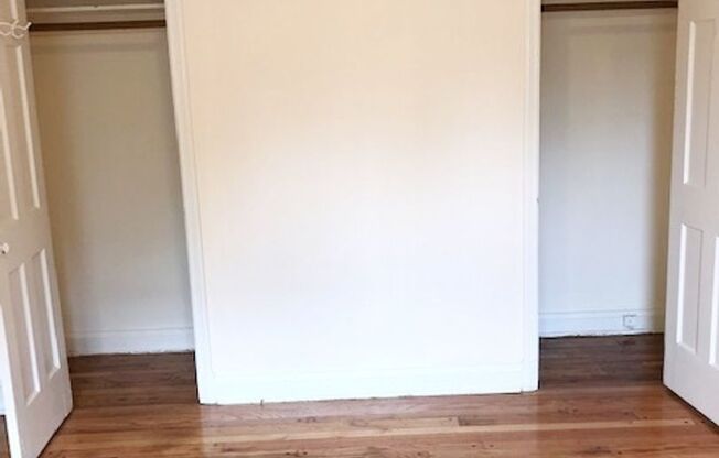 2 beds, 1 bath, 800 sqft, $1,695, Unit A12