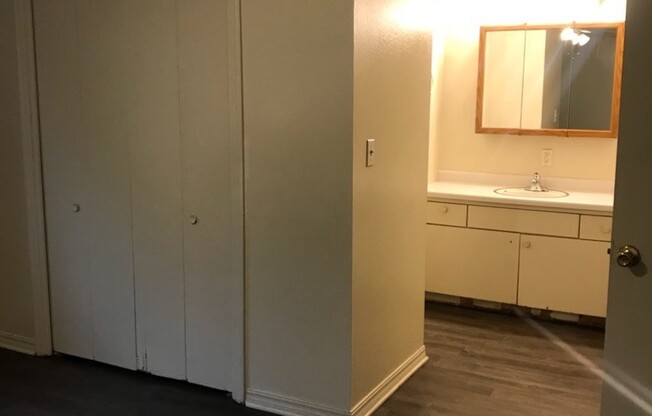 1 bed, 1 bath, 550 sqft, $775, Unit 23