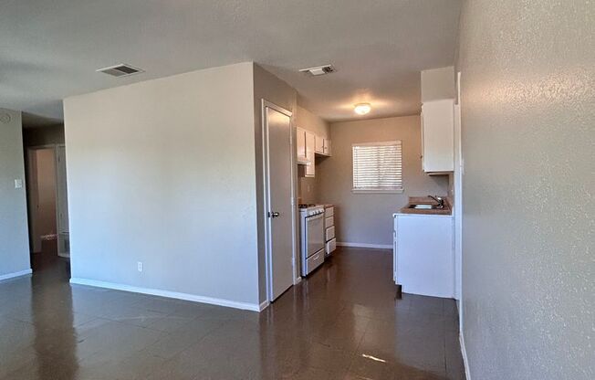 3 beds, 1 bath, $1,195