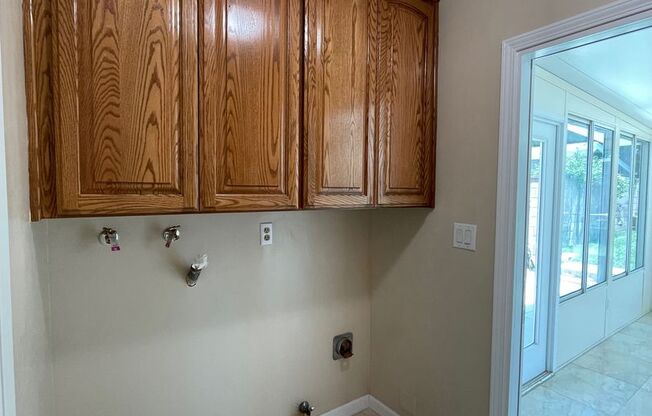 Stunning 4+2 West Hills Home Completely Redone!