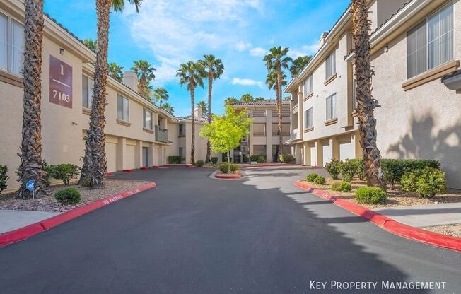 7103 S DURANGO DR