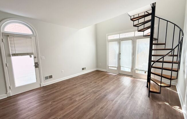 Franklin Court Apartments