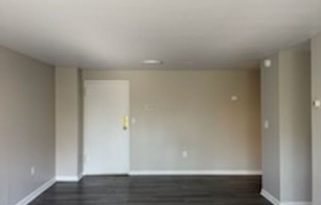 1 bed, 1 bath, 800 sqft, $1,400, Unit 312