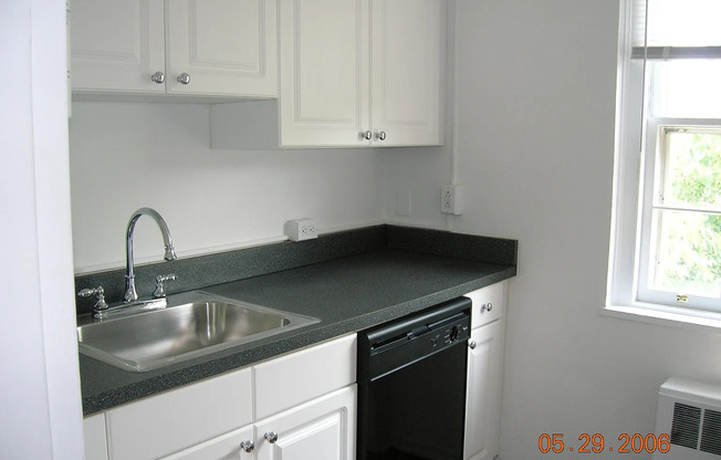 Charming Northern Liberties Living – 734 North Ter — Accepting ALL PHA voucher holders