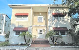 1403 S Bay Villa Pl